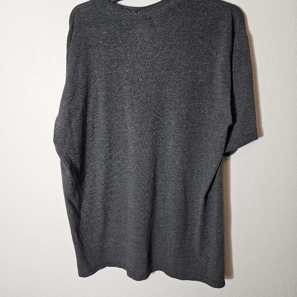 Adidas Men's Gray Circa 2005 T-Shirt Size Large *Small Holes - Picture 3 of 8